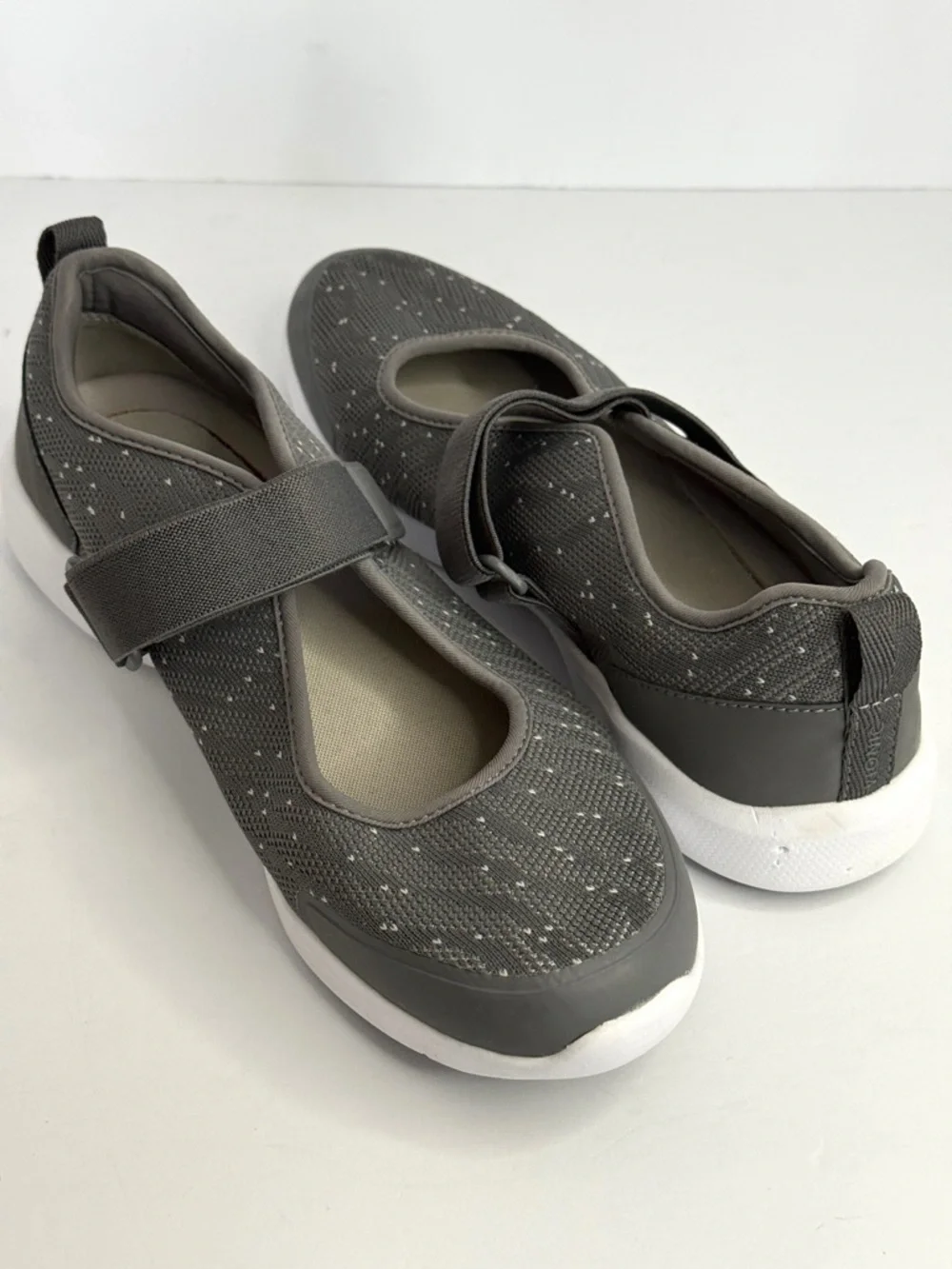 Vionic Jessica Mary Jane Sneakers Gray-White Size 9.5